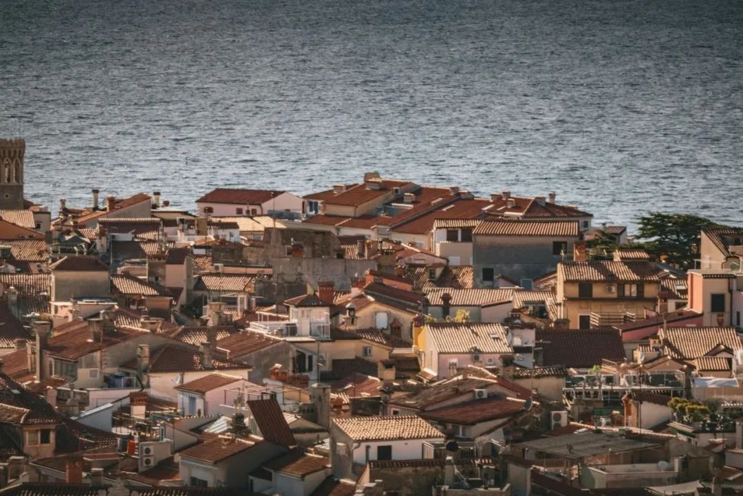 Image by Maksims Mordanovs on Canva