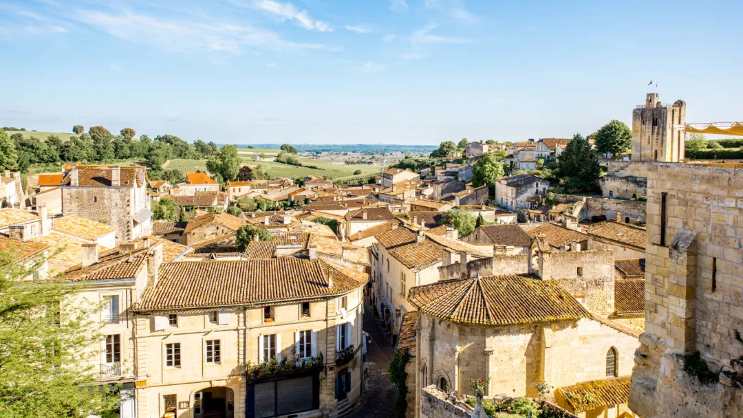 Image by RossHelen on Canva